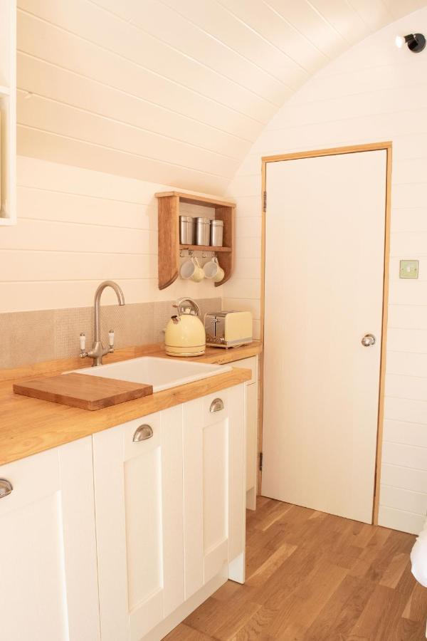 Orchard Farm Luxury Glamping And Campsite 格拉斯顿伯里 外观 照片